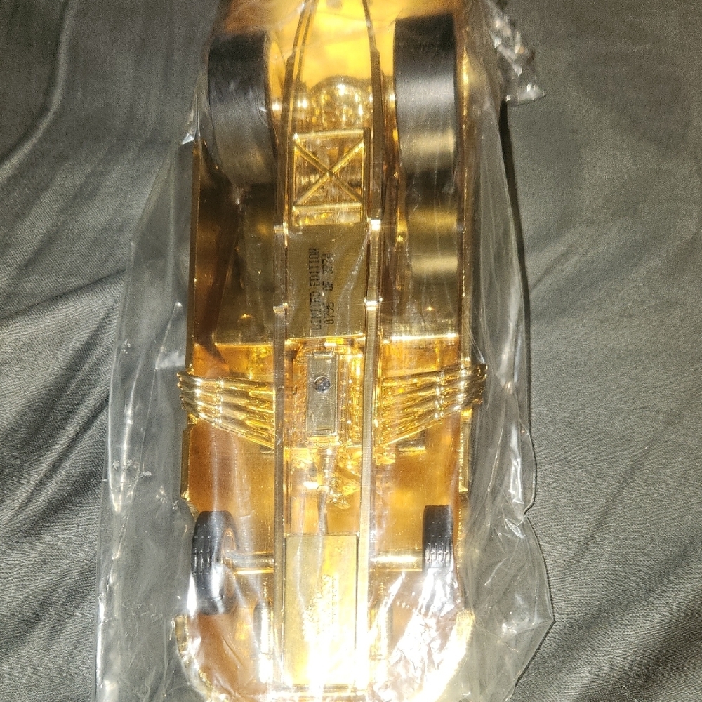 Matco Tools Gold Car Model - Picture 5 of 8